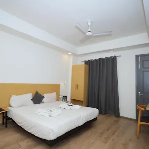 *** Hotel Wedlock Near Artemis Hospital India